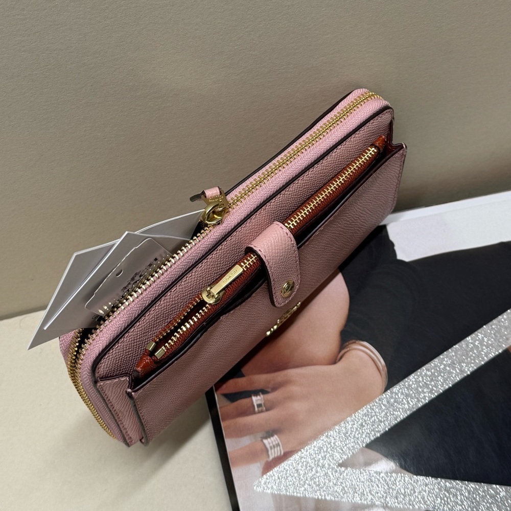 (new+tag) Coach blush pink terracotta colorblock wallet fits iPhone pro inside - Picture 6 of 12